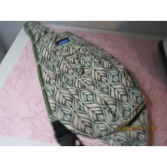 Kavu Crossbody Rope Backpack - Picture 2 of 7